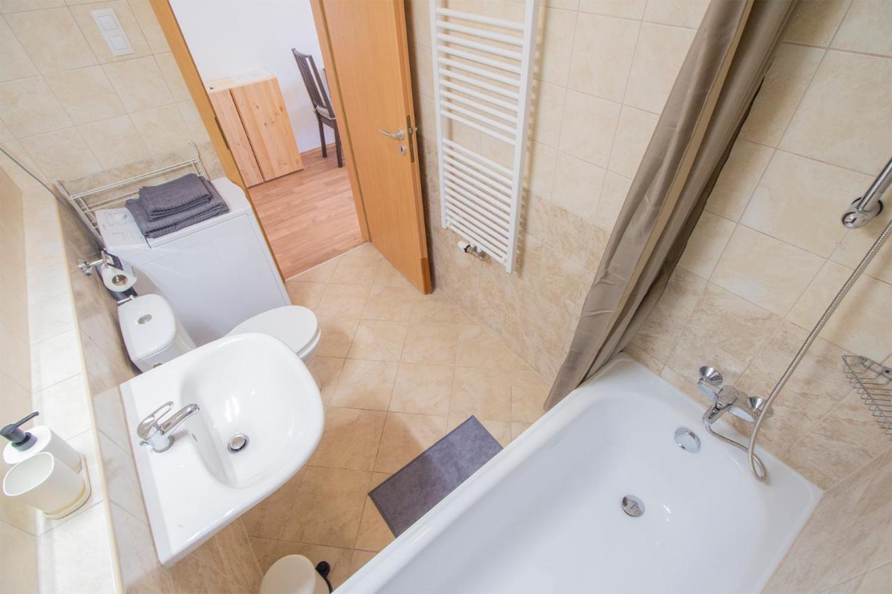 Corvin Modern Studio With Ac, Parking Apartman