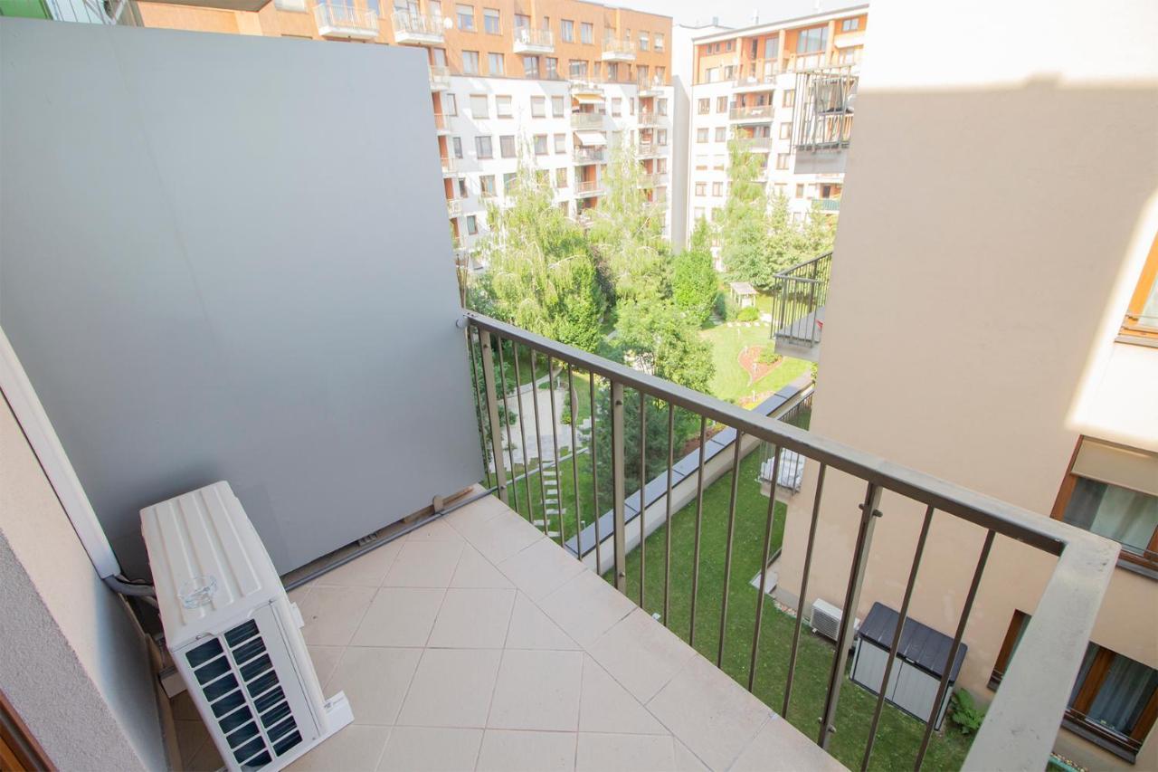 Corvin Modern Studio With Ac, Parking Apartman *